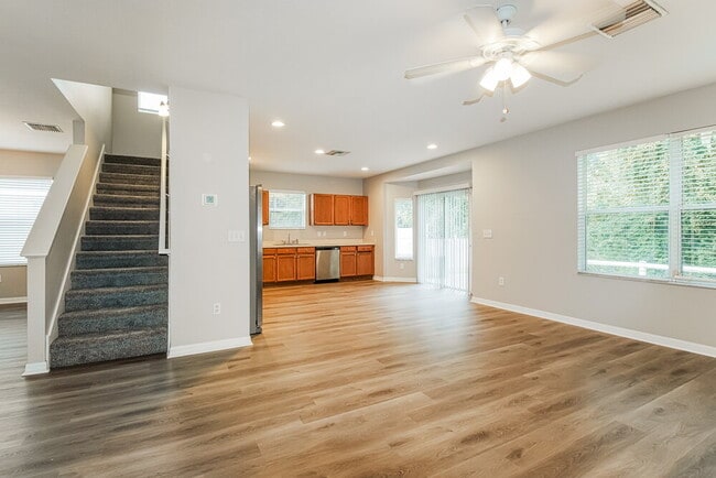 Building Photo - 10138 Perthshire Cir
