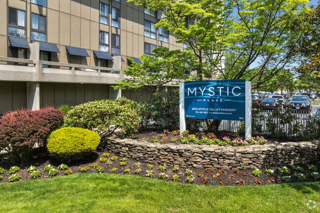 Building Photo - Mystic Place