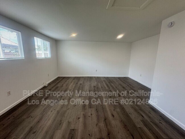 Foto del edificio - 10977 Pope Ave