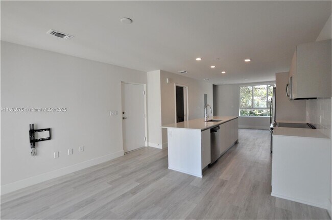 Foto del edificio - 2505 NE 193rd St