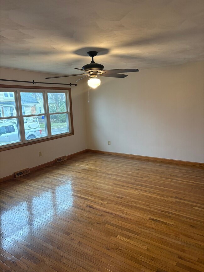 Foto del edificio - 3815 Dexter Ave