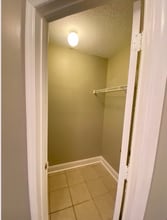 Building Photo - 677 Center Pl