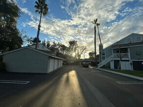 Building Photo - 1941 Wellington Ln