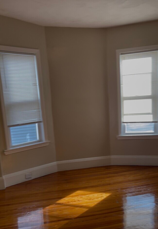 Foto del edificio - 73 Richfield St