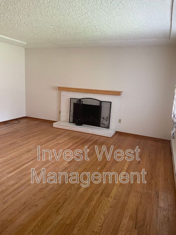Foto del edificio - 4613 NE 39th Ave