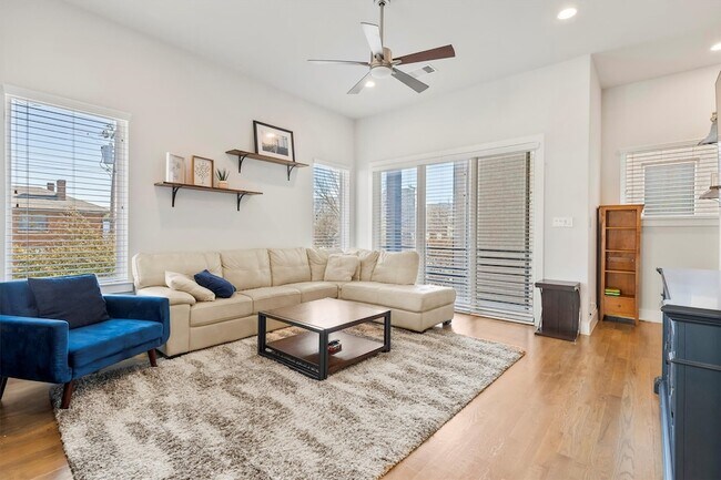 Foto del edificio - 1103 Lavender Rdg