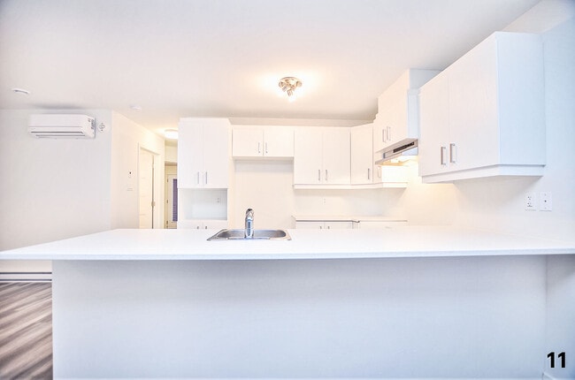 Photo du bâtiment - 1623 Av. de la Gare