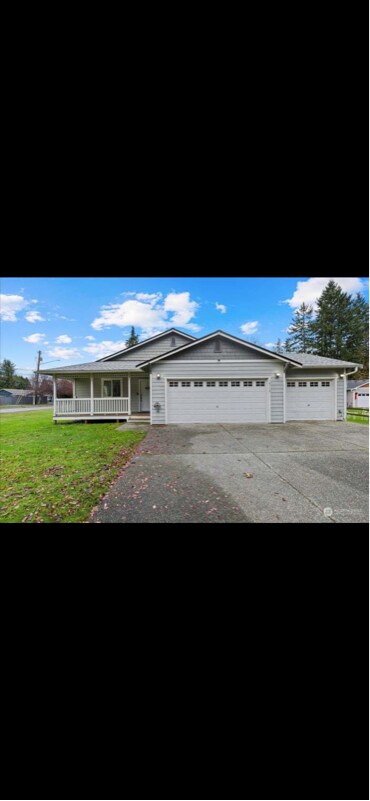 Foto principal - 12113 35th Ave NE