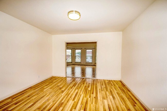 Foto del edificio - 383 31st Ave