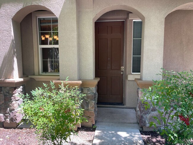 Building Photo - Gold Creek 3 Bedroom plus Loft