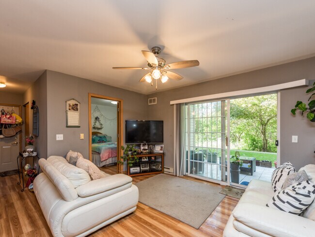 Foto del edificio - 1584 Crystal Rock Ct