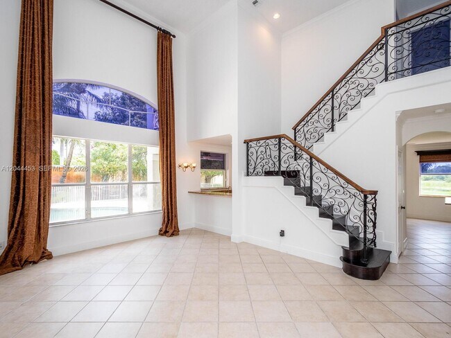 Building Photo - 351 SW 184th Ter