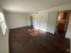 Building Photo - 204 S Scott Blvd