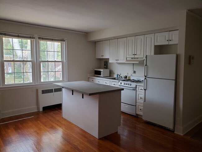 Foto del edificio - 290 Manville Rd