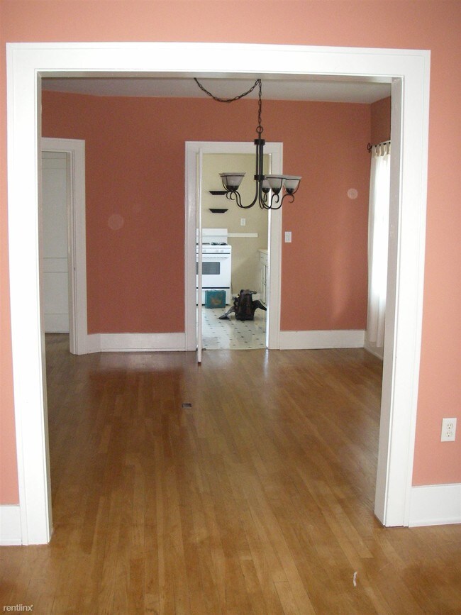 Building Photo - 2 br, 1 bath Duplex - 1429 Martin Luther K...