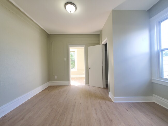Unit 3L - 214 Chadwick Ave