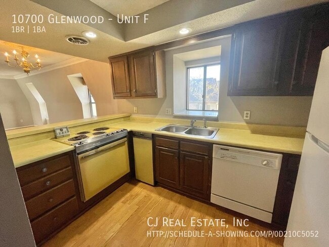 Building Photo - 10700 Glenwood-Unit F