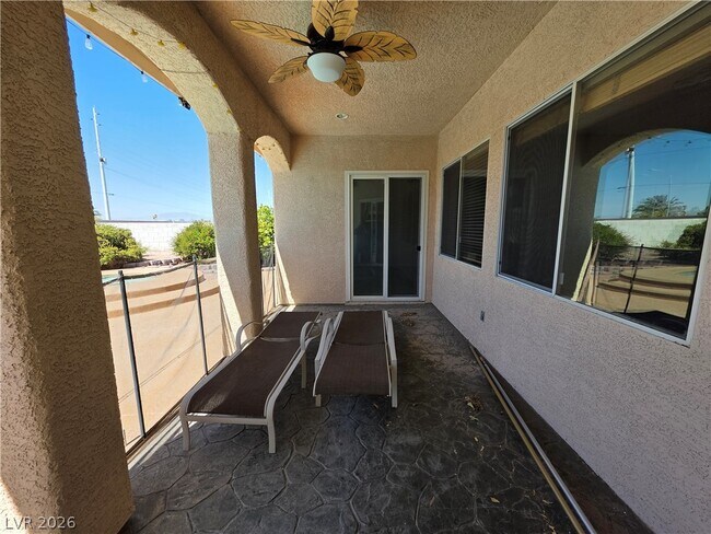 Foto del edificio - 6323 Mahogany Peak Ave