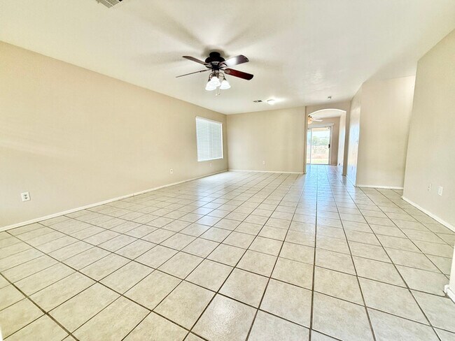 Building Photo - Fabulous 3-Bedroom home For Rent!!