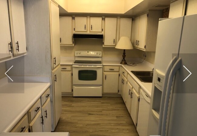 Foto del edificio - 9209 E Olive Ln N