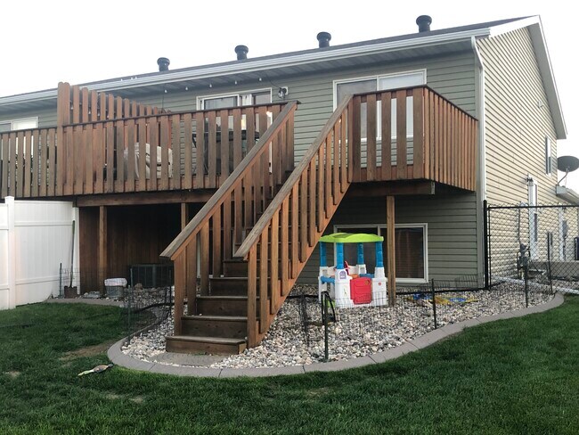 Back Yard Deck - 5283 50th Ave S