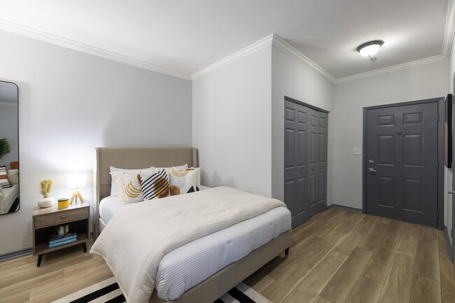 Building Photo - Valor Hill Apartments