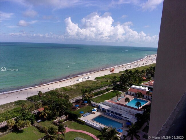 Foto del edificio - 2555 Collins Ave