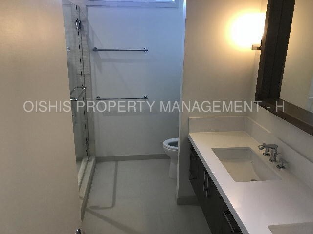 Building Photo - 604 Auahi St
