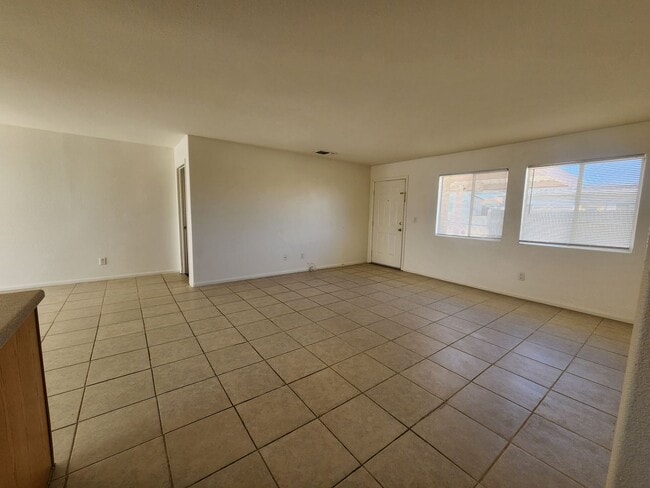 Building Photo - 73484 El Paseo Dr