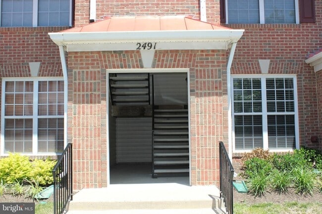 Building Photo - 2491 Quick St