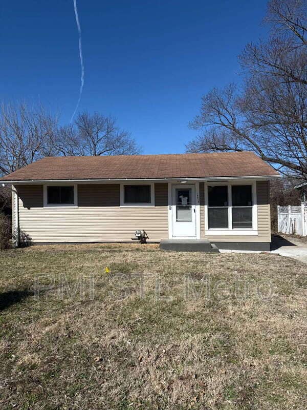 Building Photo - 10613 Spring Garden Dr