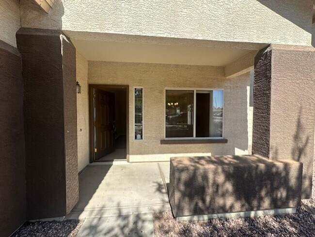 Building Photo - SINGLE LEVEL 4 BEDROOM HOME IN GILBERT