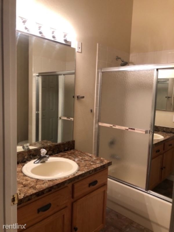 Building Photo - 4 br, 2 bath House - 14900 Lady Victoria Blvd