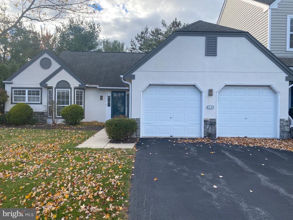 Foto principal - 193 Hawthorne Ct