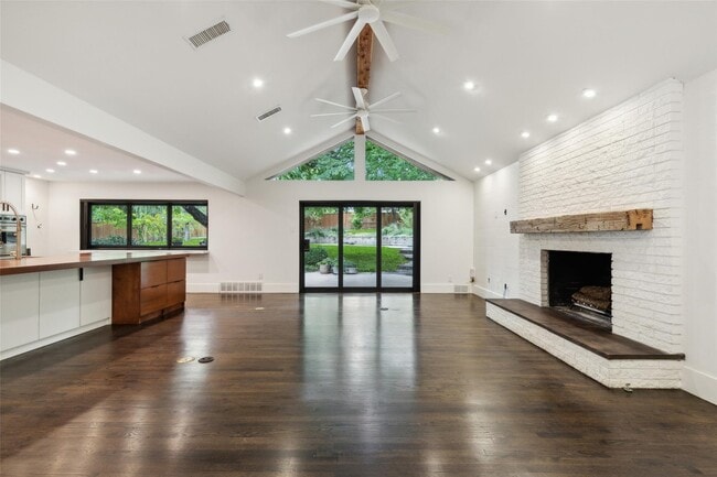 Building Photo - 6945 Tokalon Dr