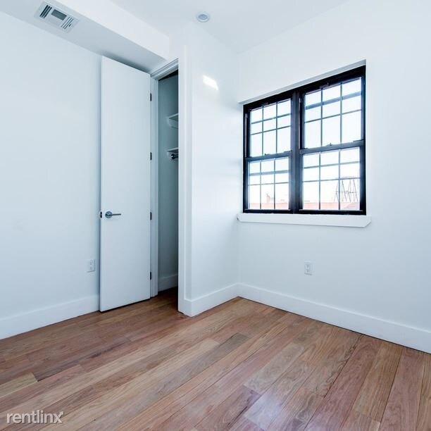 Foto del edificio - 1319 Bedford Ave