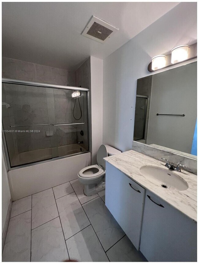 Foto del edificio - 133 NE 2nd Ave