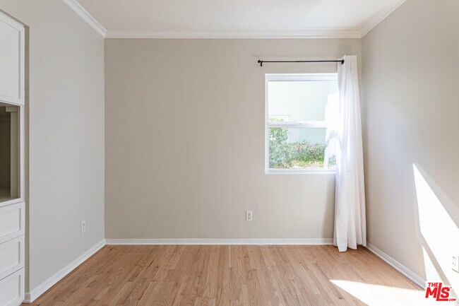 Foto del edificio - 2610 Griffith Park Blvd