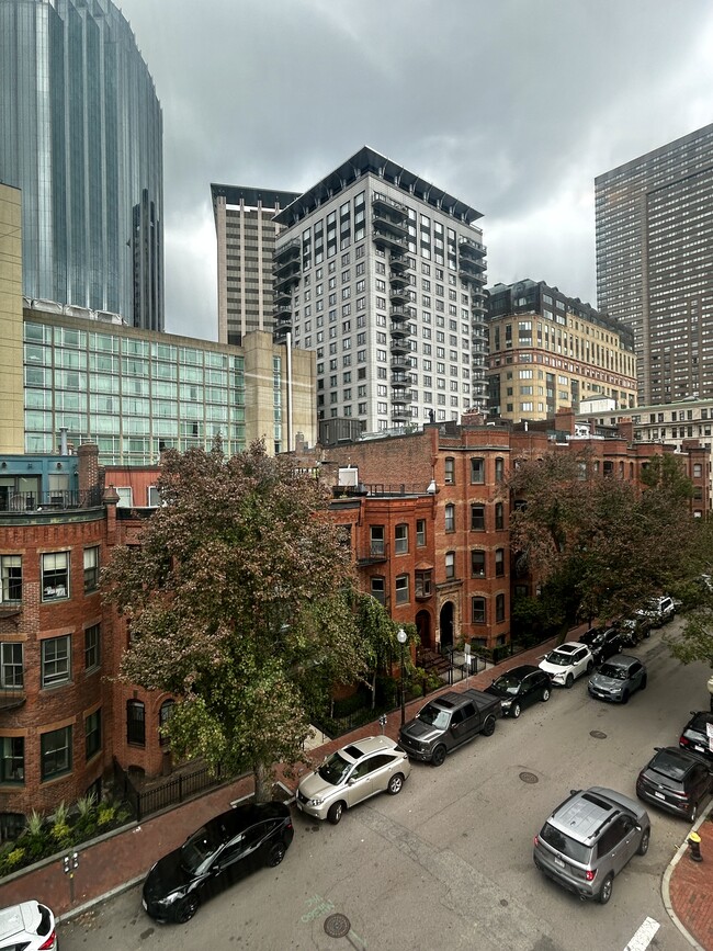 Building Photo - 86 Saint Botolph St