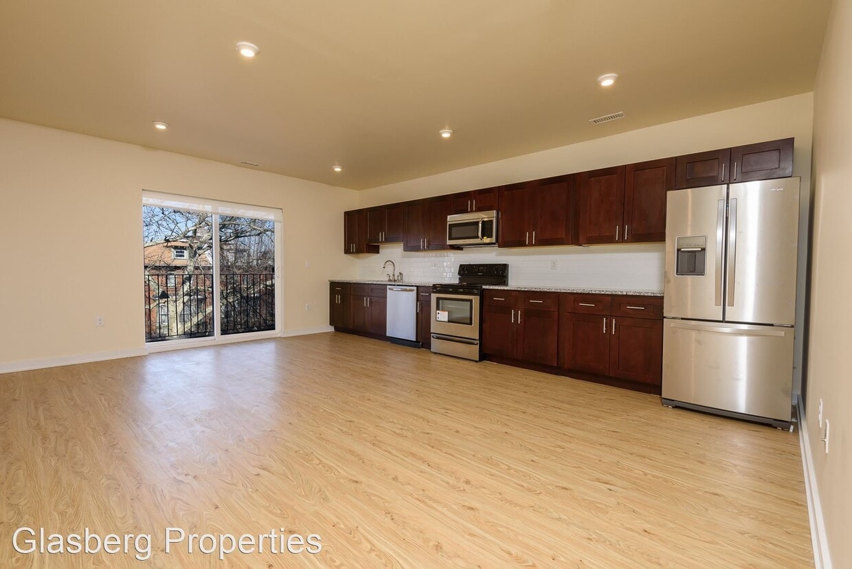 Primary Photo - 245 S 45th St