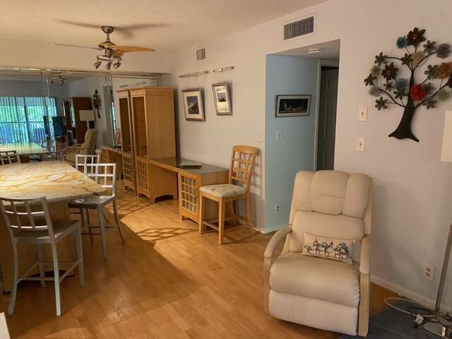 Building Photo - 147 Deer Creek Blvd