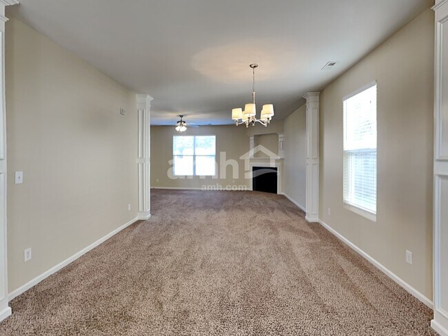 Foto del edificio - 511 Lindsborg Trl