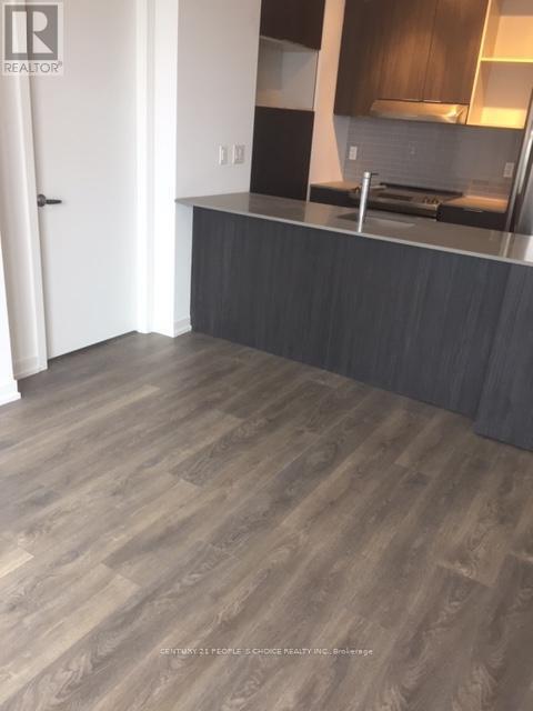 Photo du bâtiment - 2520 Eglinton Ave W