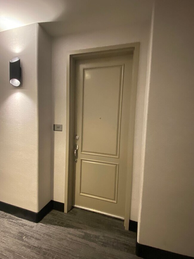 Foto del edificio - 32 E Serene Ave