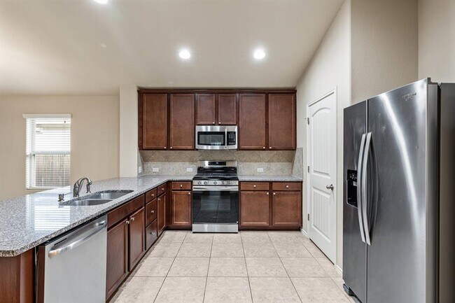 Foto del edificio - 180 Fletcher Bend