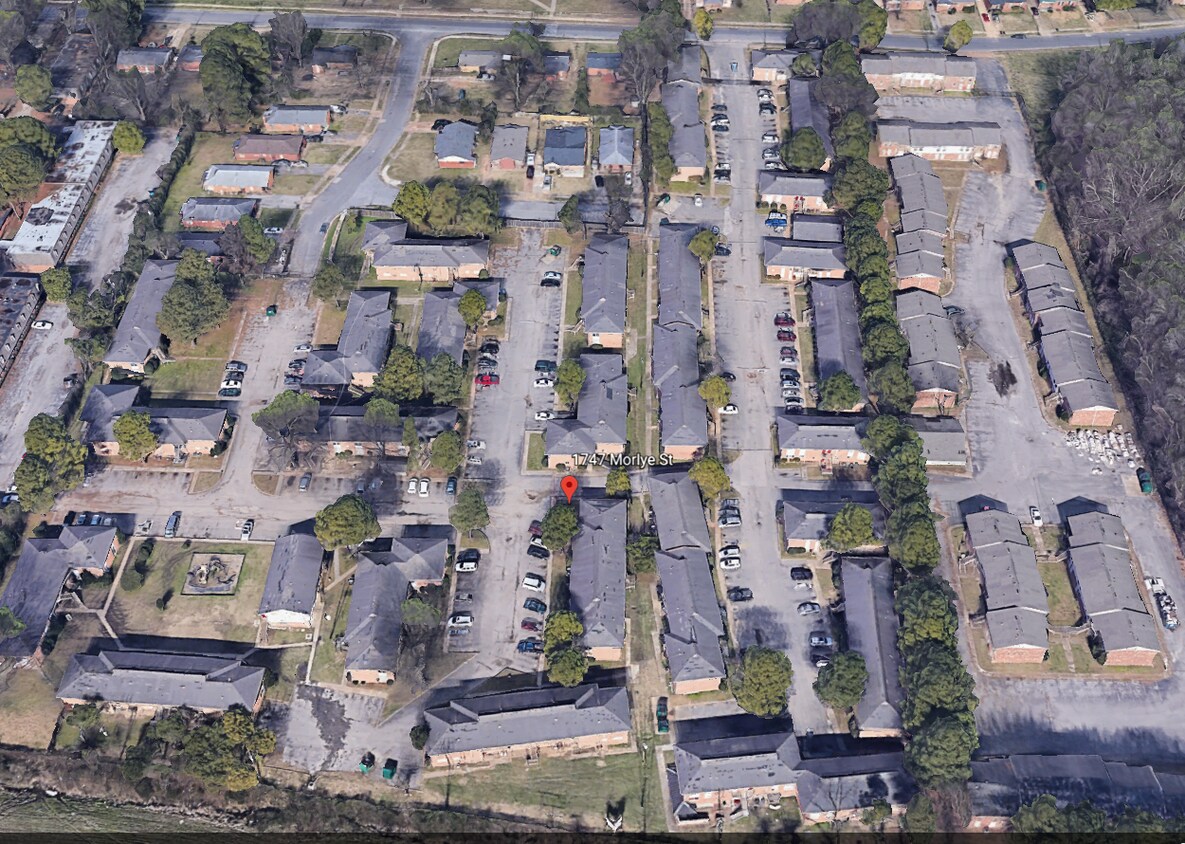 Building Photo - 1700 Morlye Pl