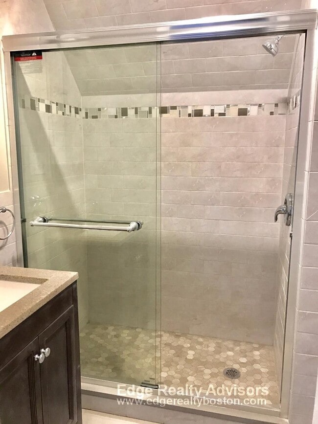 Photo - 129 Brooks St Apartment