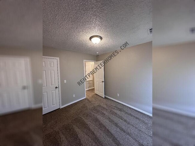 Building Photo - 11909 Blue Moon Ave Oklahoma City OK 73162