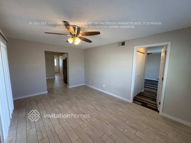 Building Photo - 2222 W Villa Maria Dr