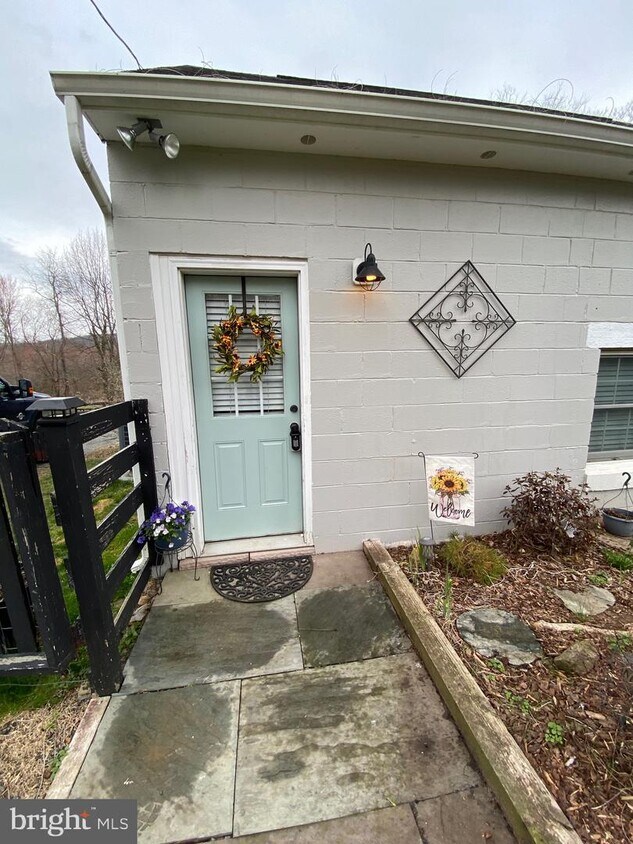 5334 Old Alexandria Turnpike, Warrenton, VA 20187 House Rental in